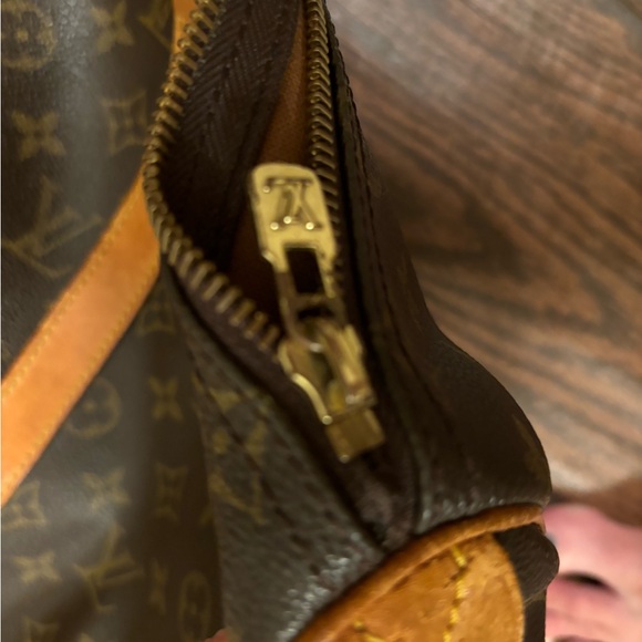 Authentic Vintage Large Louis Vuitton Tote - Picture 6 of 13